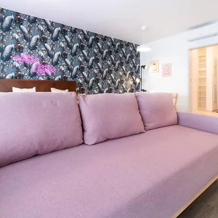 Rose Garden Terrace شقة برنو